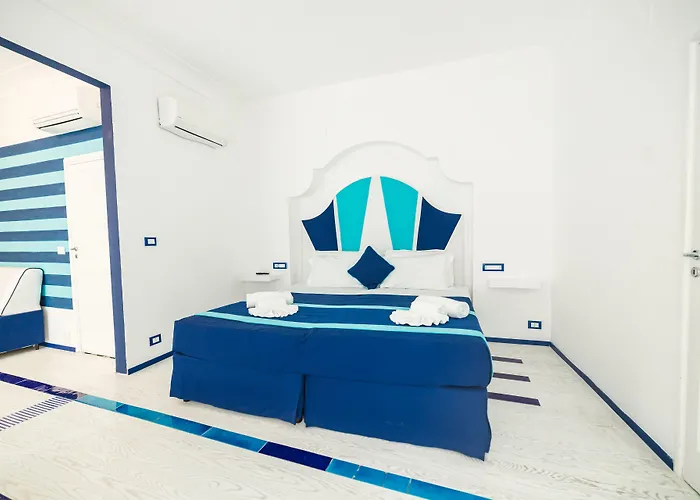 Boutique In Piazzetta Capri